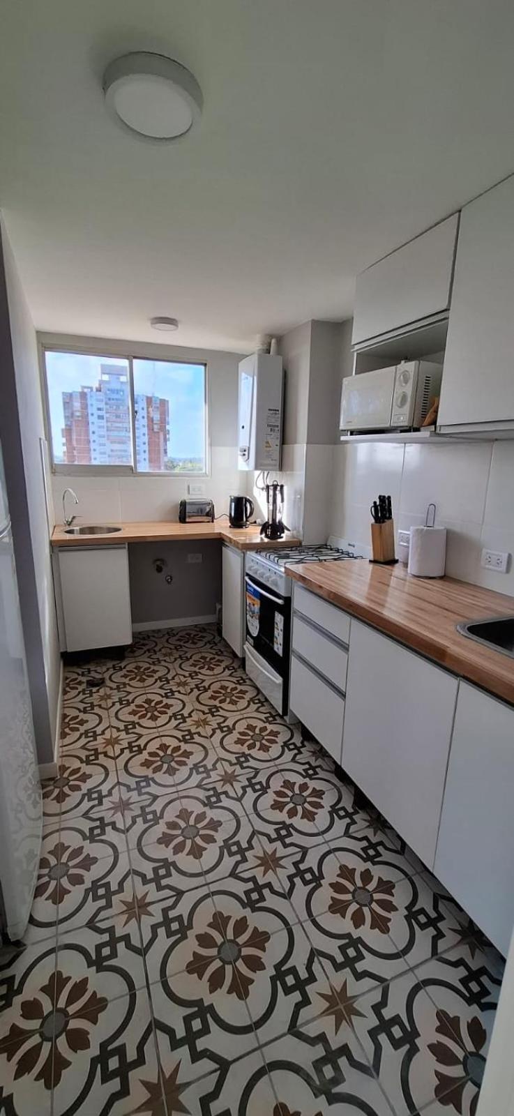 Departamento De 3 Ambientes Con Cochera * Miramar (Buenos Aires)